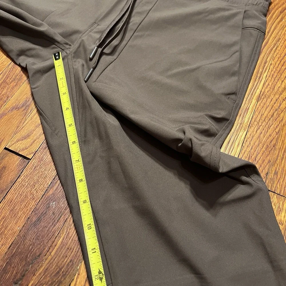 Penguin Sport Men's Joggers Chocolate Size Medium MSRP $95 NWT